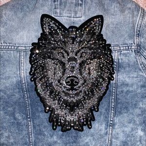 Wolf sew on patch